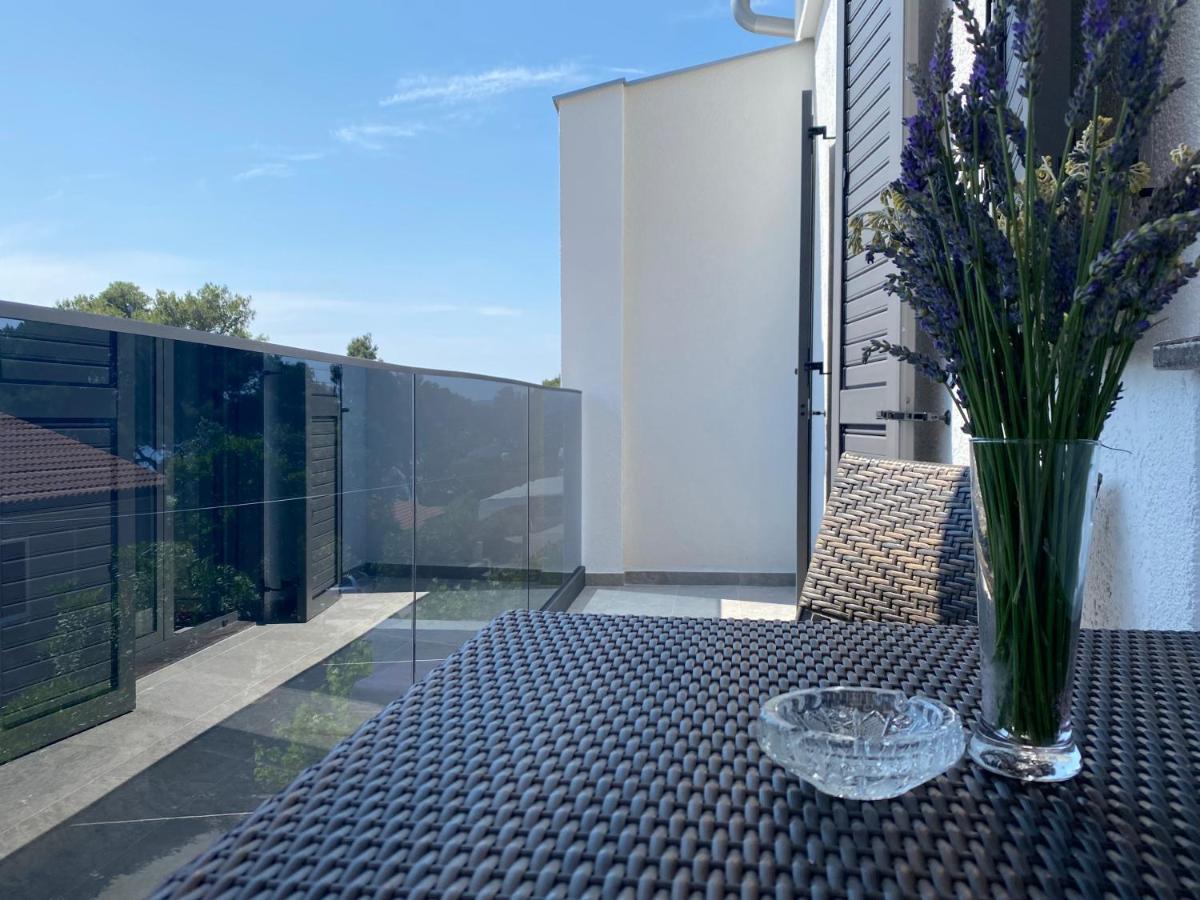 Apartments Tasha Мали-Лошинь Экстерьер фото