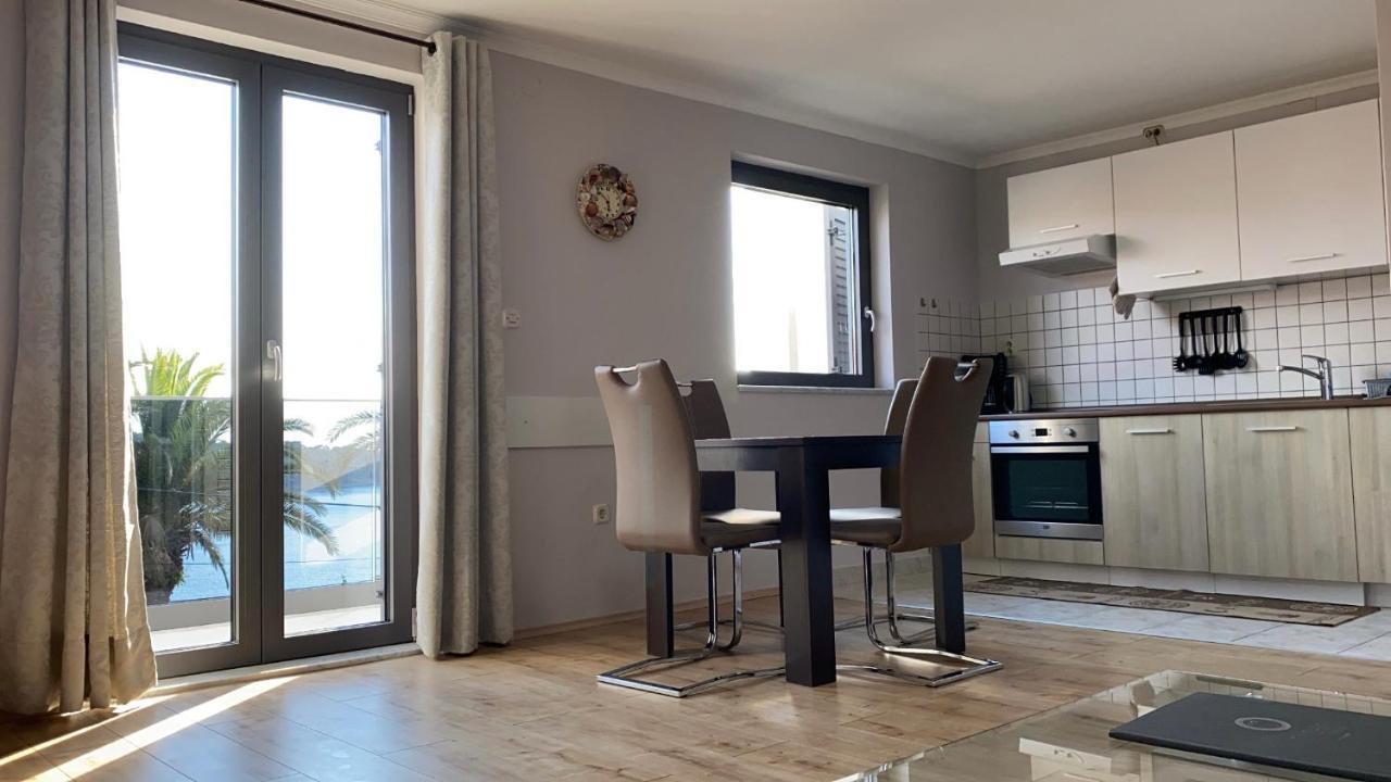 Apartments Tasha Мали-Лошинь Экстерьер фото