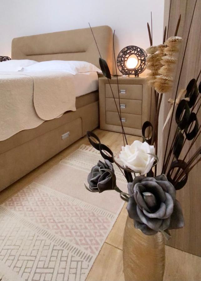 Apartments Tasha Мали-Лошинь Экстерьер фото