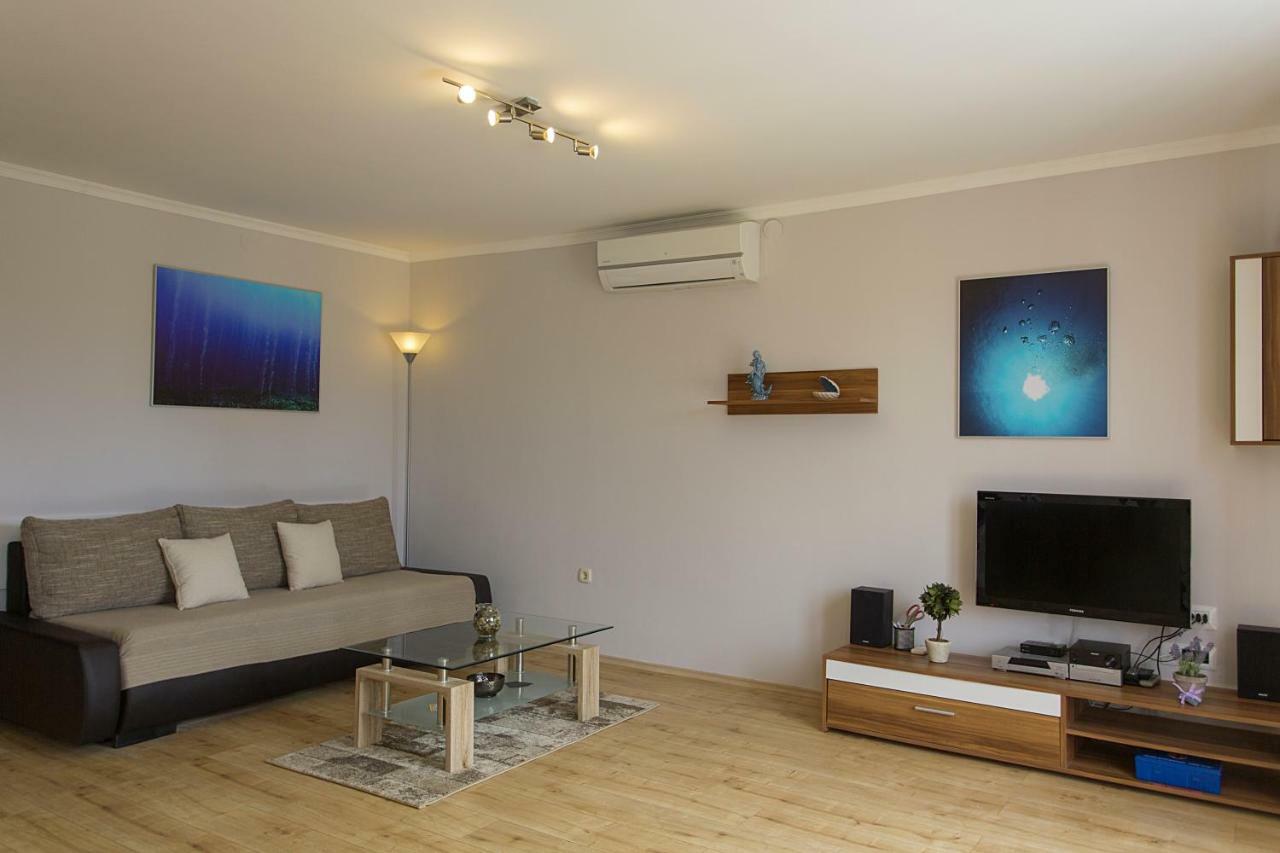 Apartments Tasha Мали-Лошинь Экстерьер фото