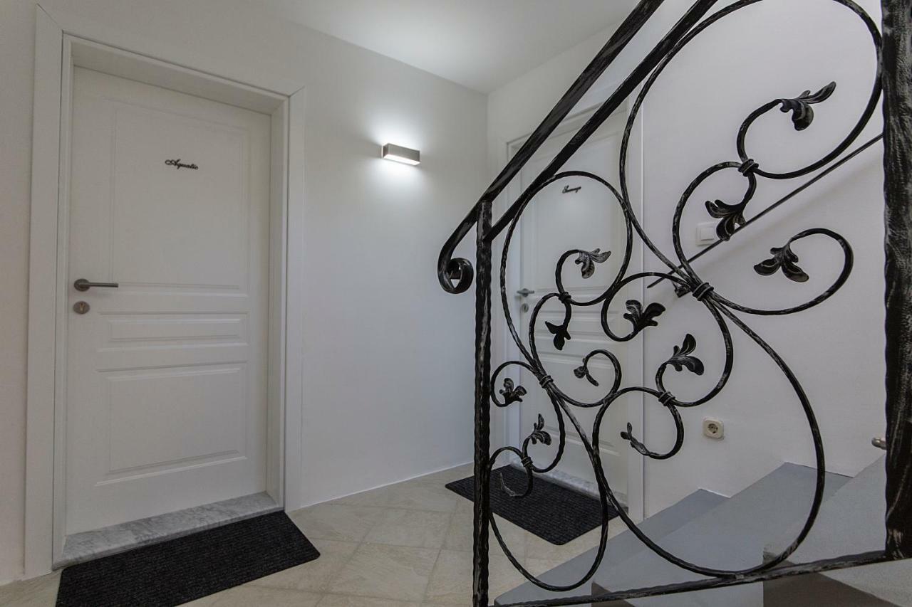 Apartments Tasha Мали-Лошинь Экстерьер фото